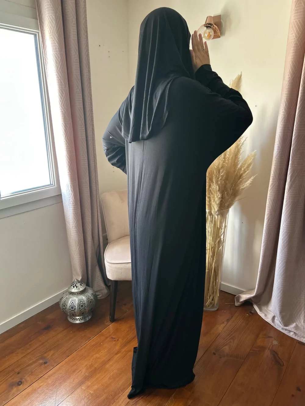 Robe de priere Istanbul noire vue de dos