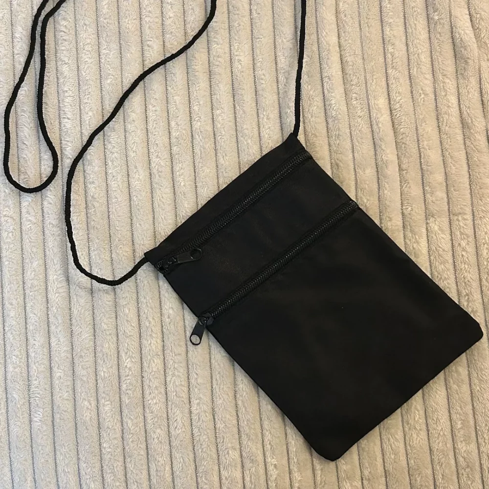 Sacoche-bandouliere-pour-Hajj-et-Omra noire