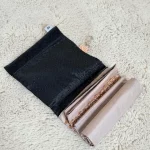 Tapis de Prière Enroulable - Antidérapant & Imperméable | Beige Abricot Élégant enroulé