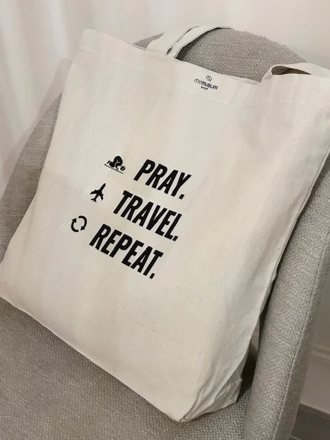 Tote bag pray, travel, repeat
