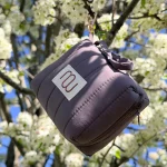 Ensemble Bali mauve accroche a un arbre